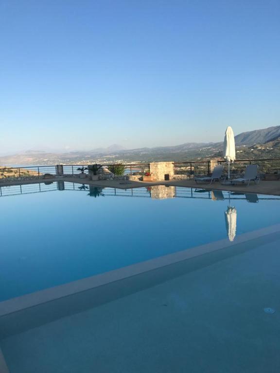 Grosses Haus Mit Traumhaftem Ausblick Apartment Georgioupoli Exterior foto