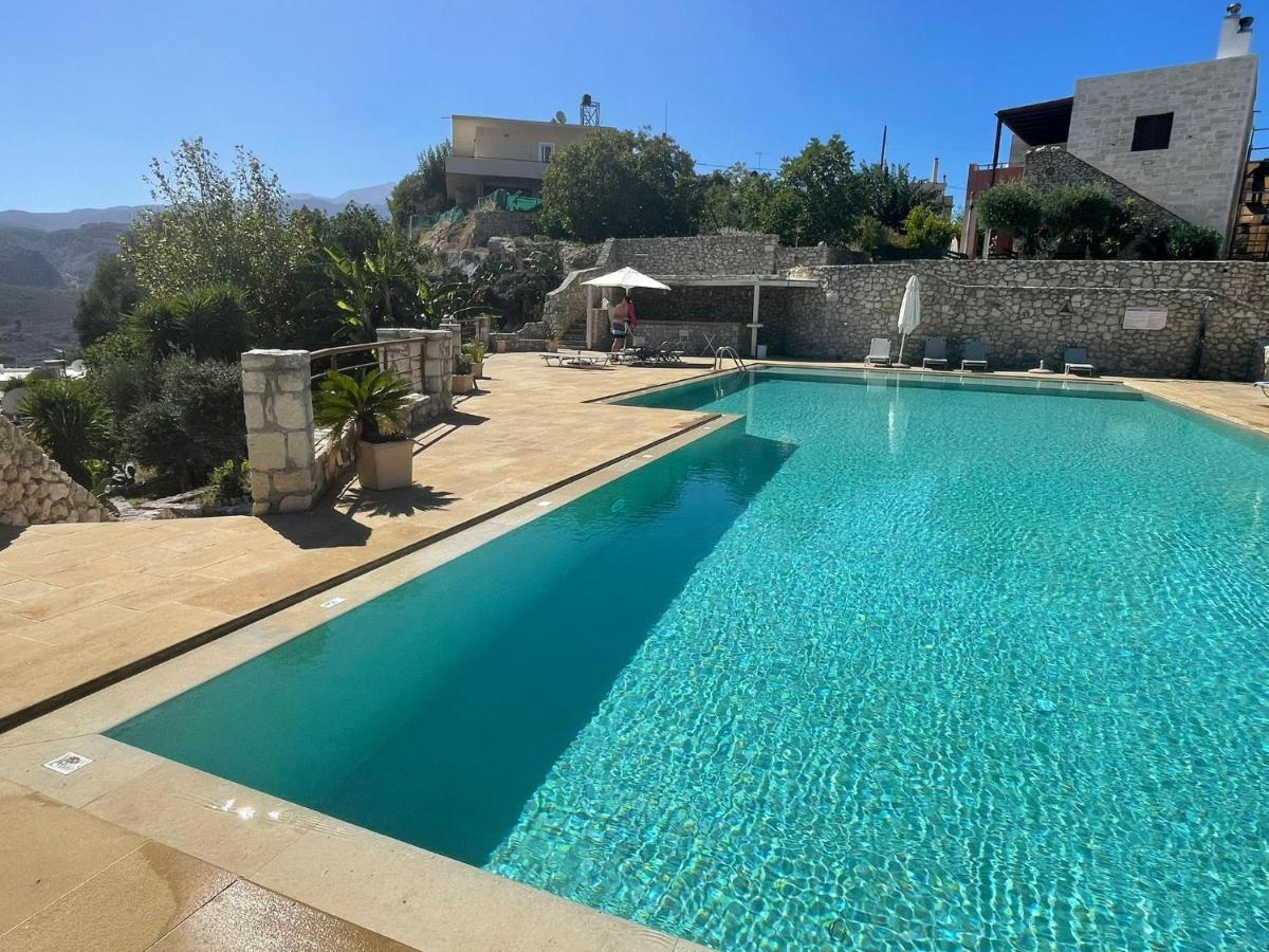 Grosses Haus Mit Traumhaftem Ausblick Apartment Georgioupoli Exterior foto