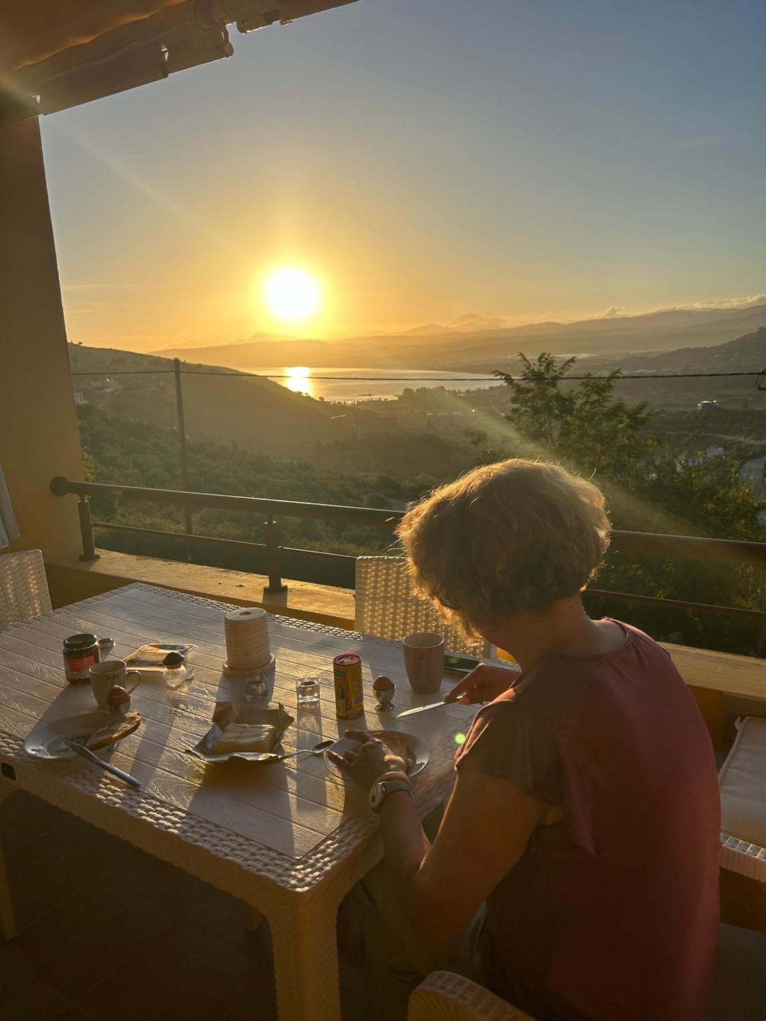Grosses Haus Mit Traumhaftem Ausblick Apartment Georgioupoli Exterior foto