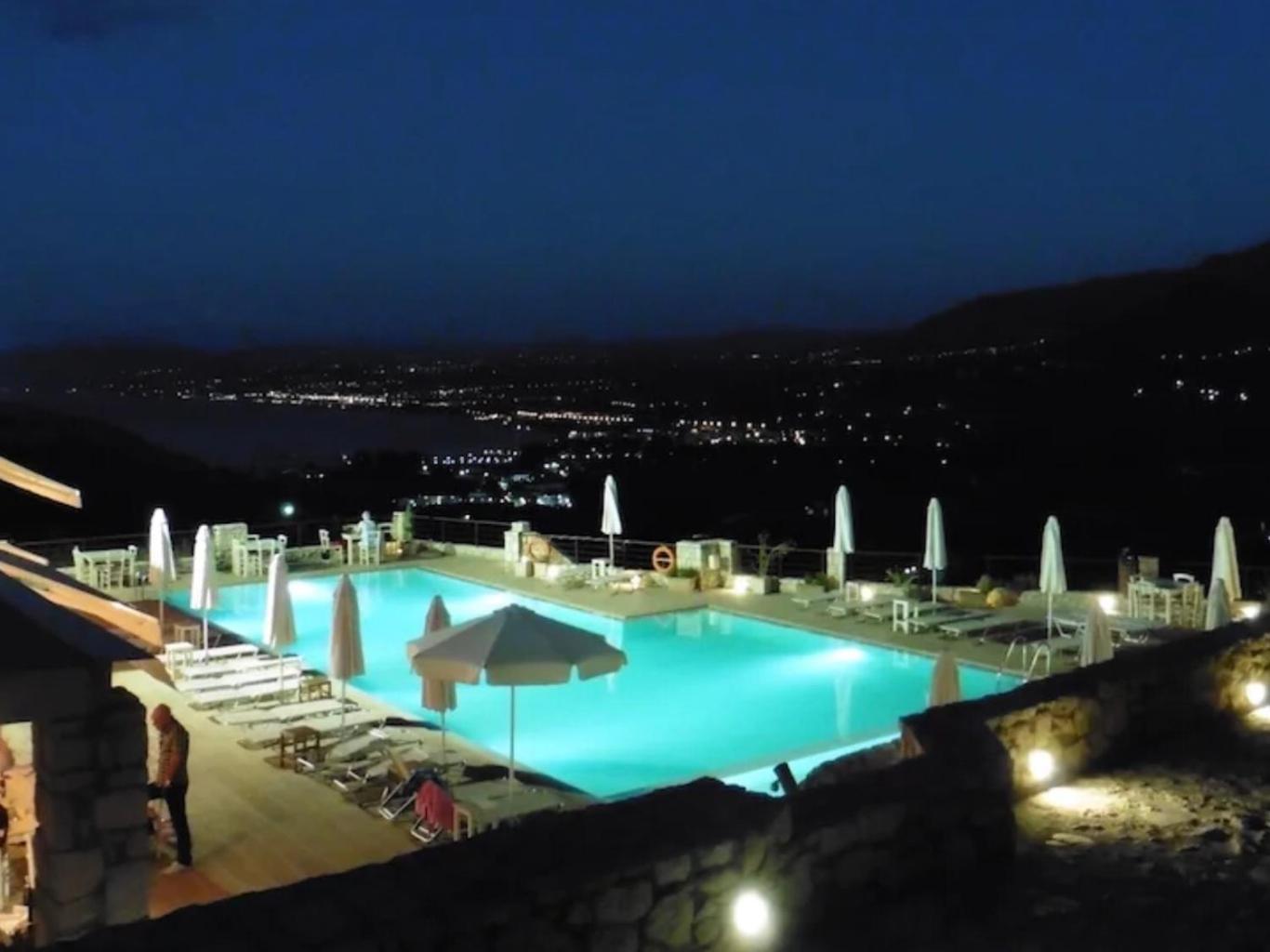 Grosses Haus Mit Traumhaftem Ausblick Apartment Georgioupoli Exterior foto